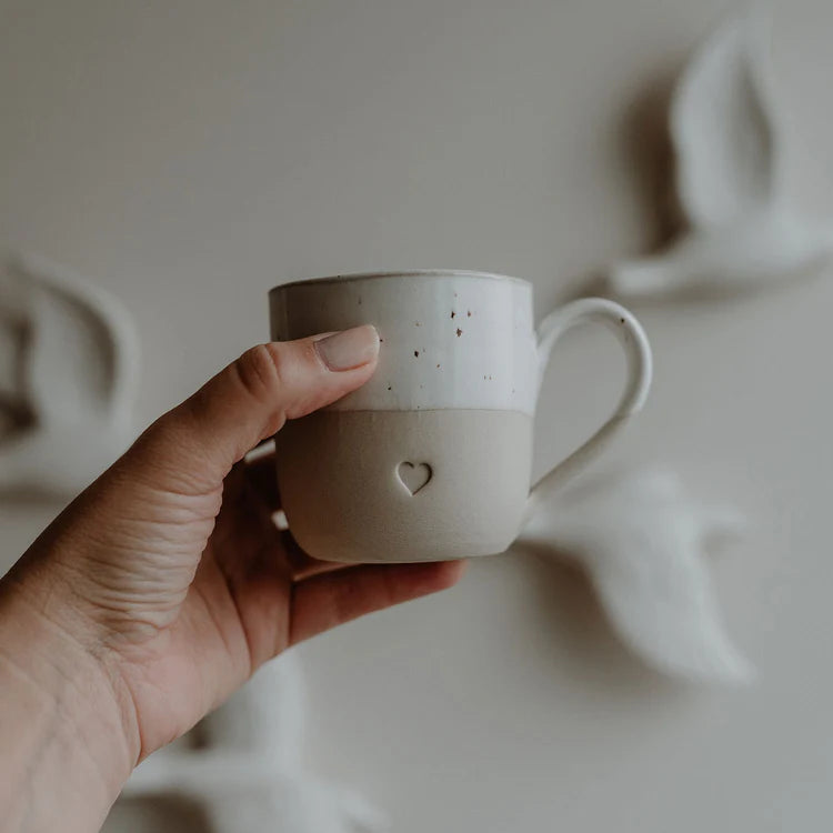 KLEINE CAPPUCCINO TASSE HERZ