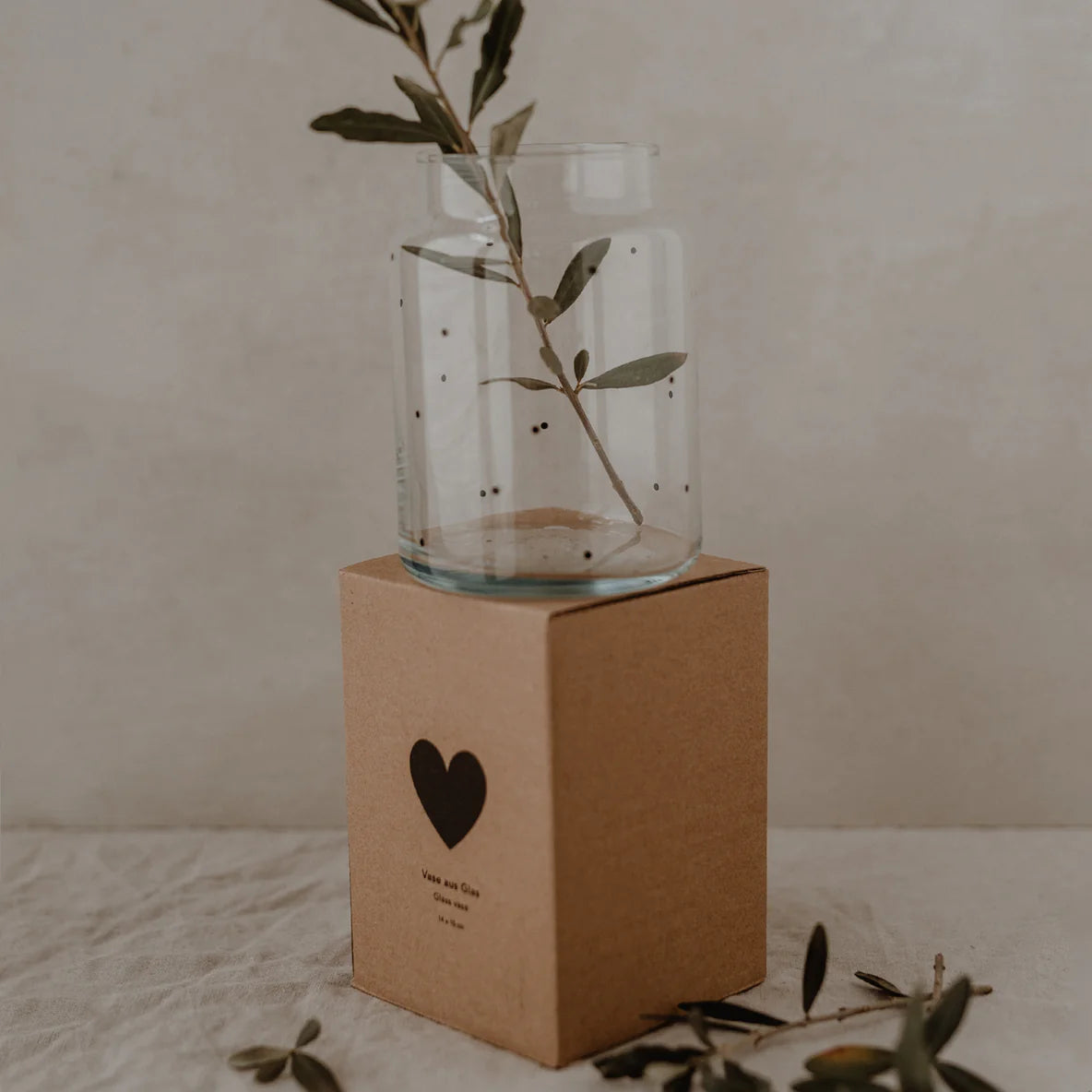 VASE AUS GLAS